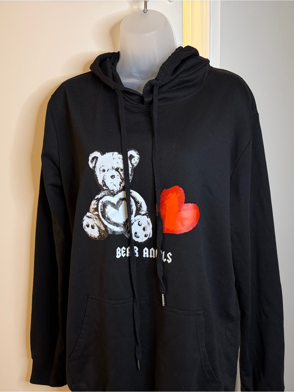 ROMWE Black Hoodie with Teddy Bear & Red Heart Graphic